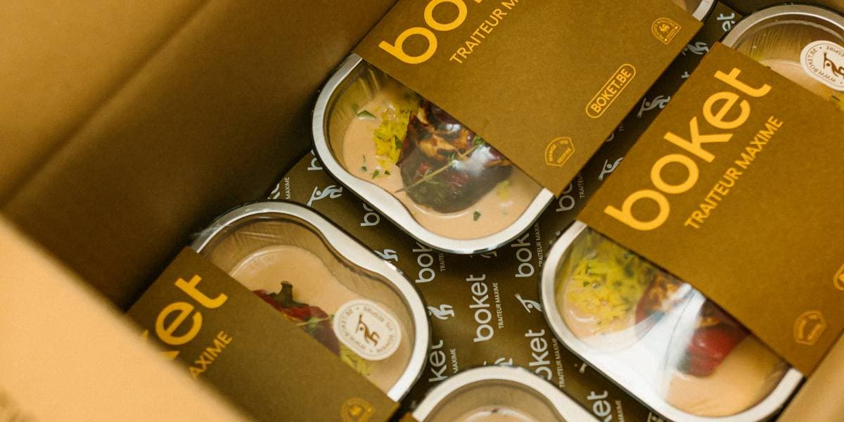 Barquettes Boket rangées dans leur carton de livraison